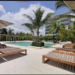 Manglar y mar apartamento